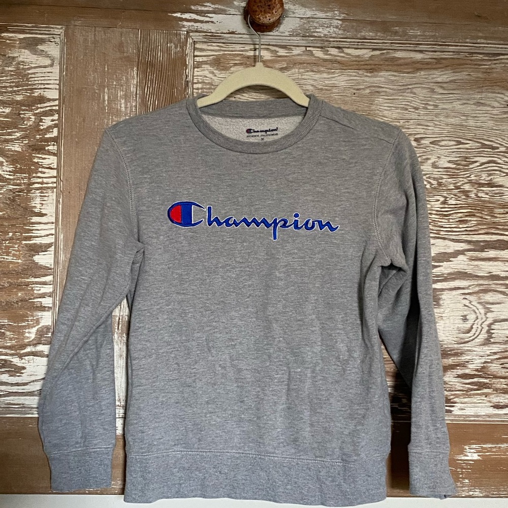 Gray Champion logo crew neck